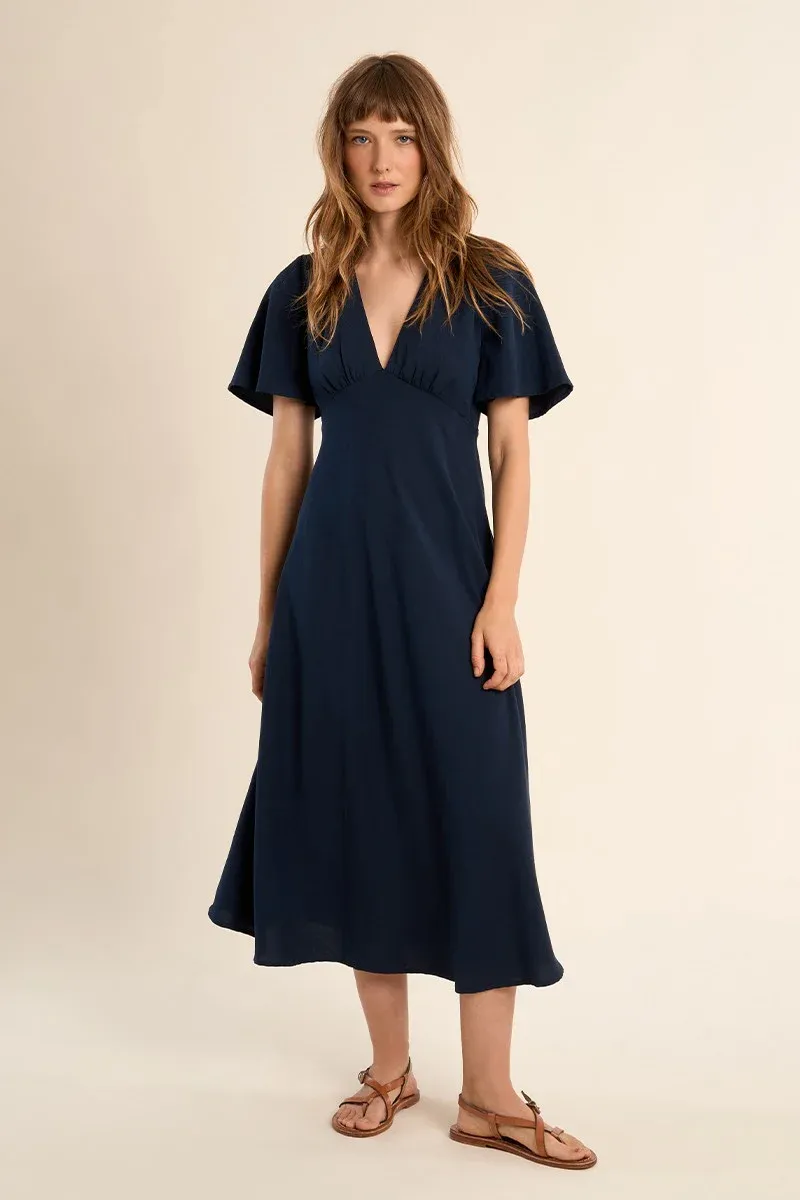 V-NECK PLEATED DETAIL DRESS