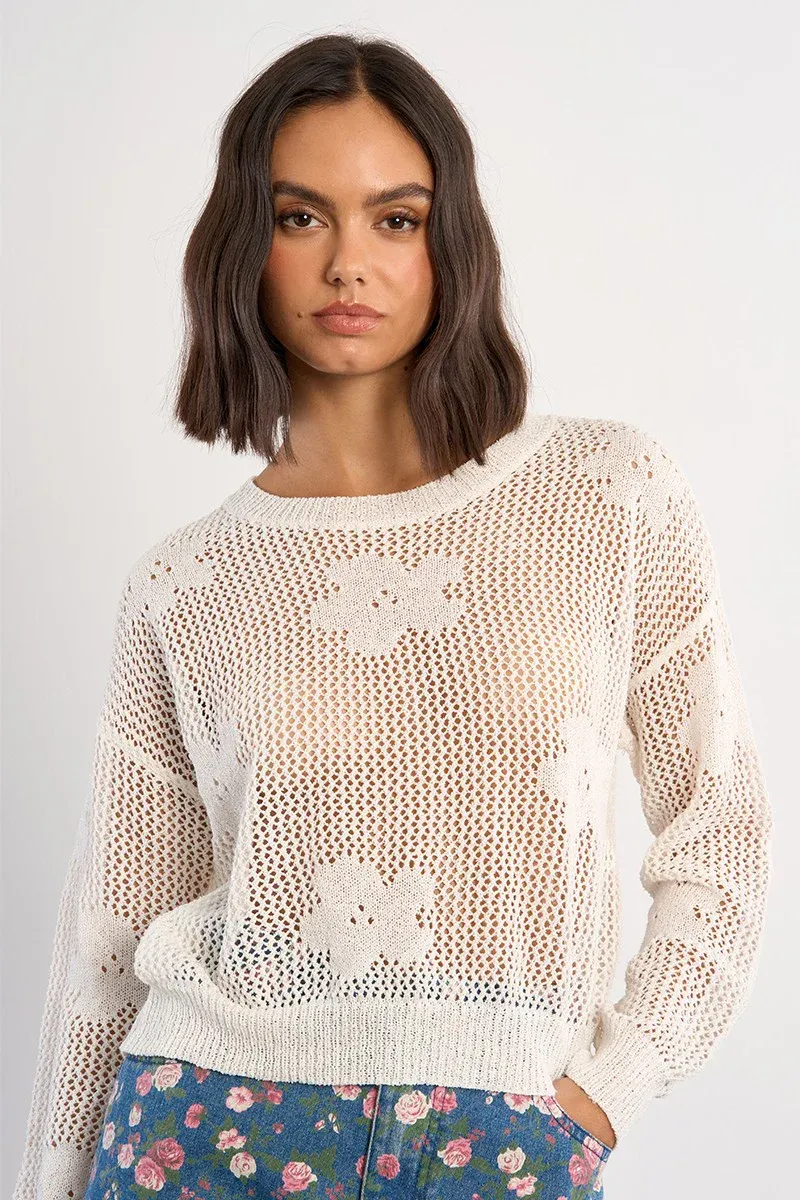 FINE KNIT WITH FLORAL DETAILS