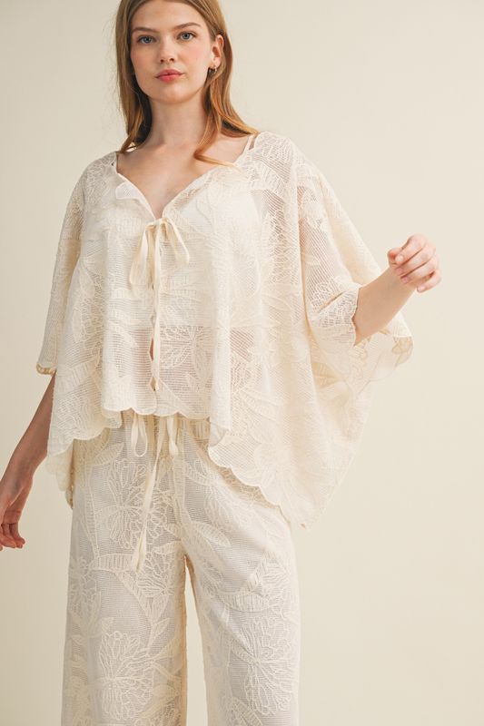FAUX CROCHET SCALLOP EDGE TOP
