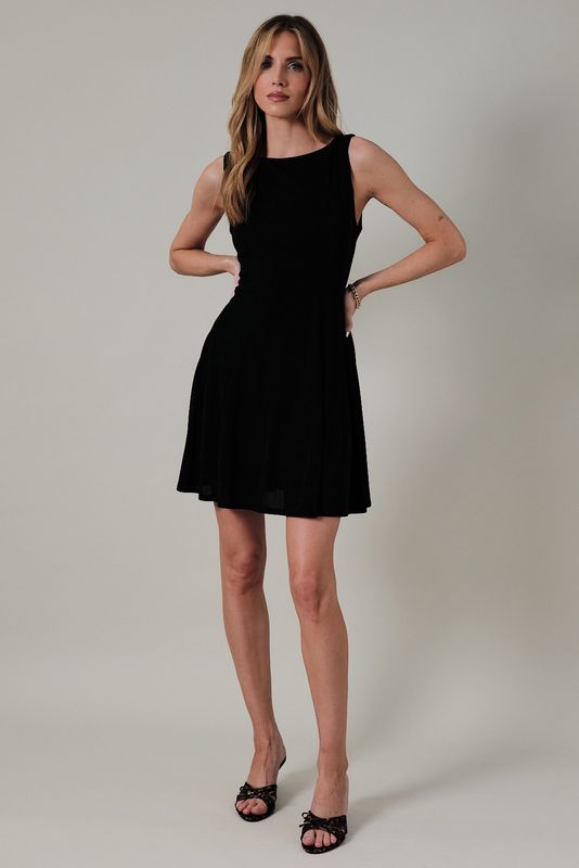 BOAT NECK VERTICAL PANEL FIT &amp; FLARE
