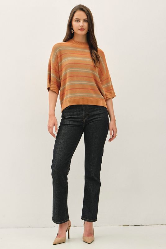 OVERSIZED HALF SLEEVE SWEATER TOP