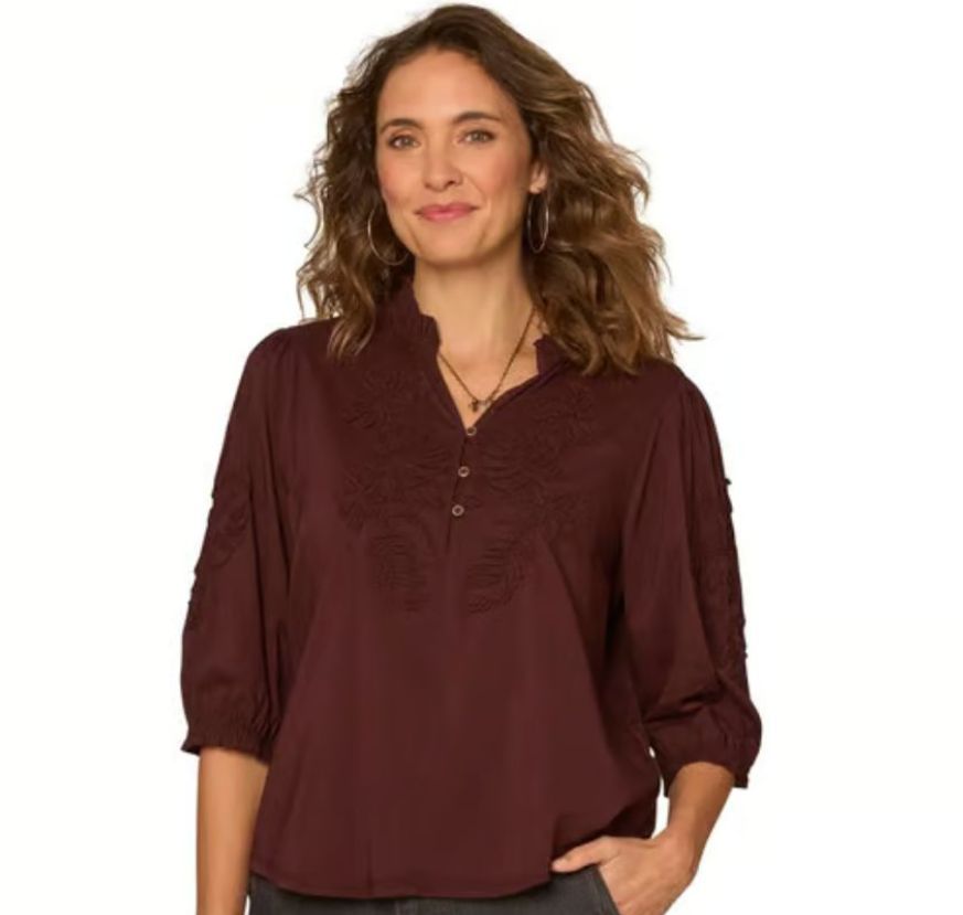 RUFFLE EDGE NECK, SOUTACHE DETAIL