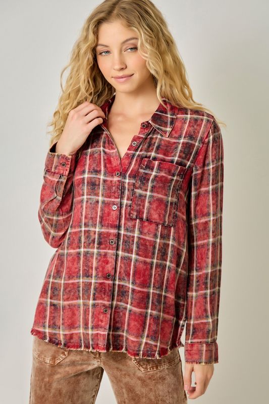 PLAID BUTTON DOWN