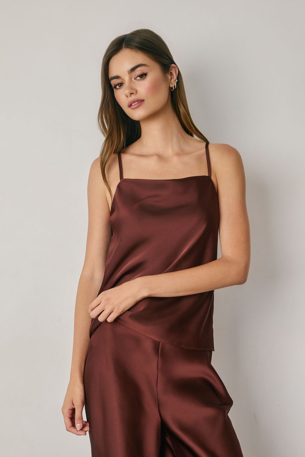SATIN SQUARE NECK CAMI TOP