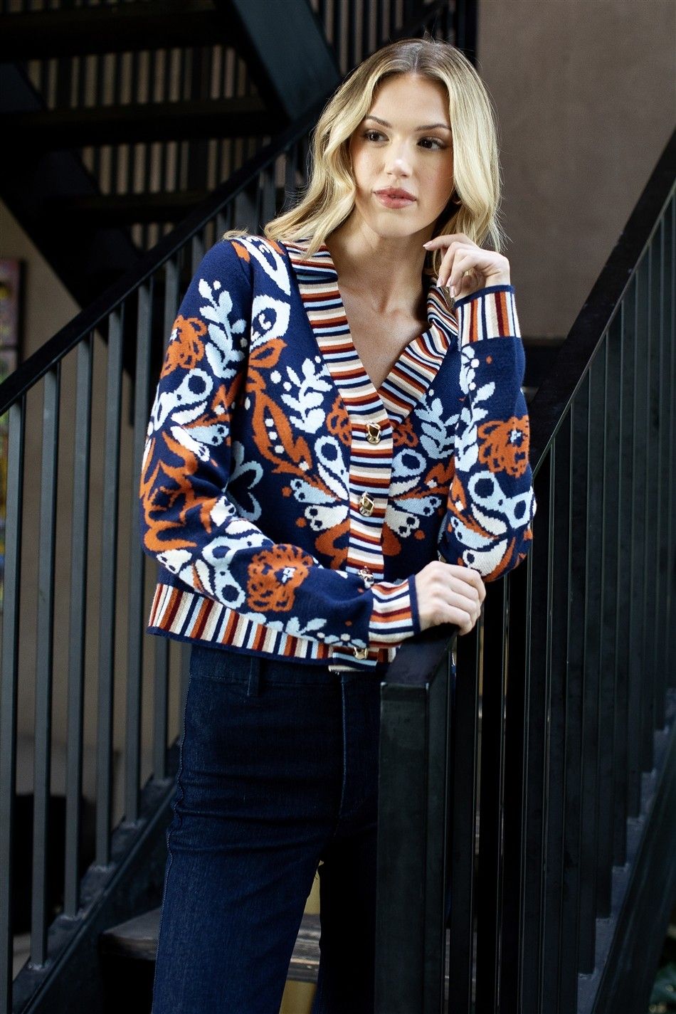 FLORAL VNECK CARDI - GOLD BUTTONS
