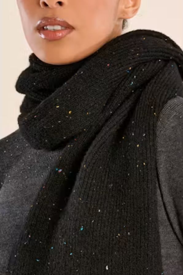 KNITTED SCARF, WITH SEQUINS