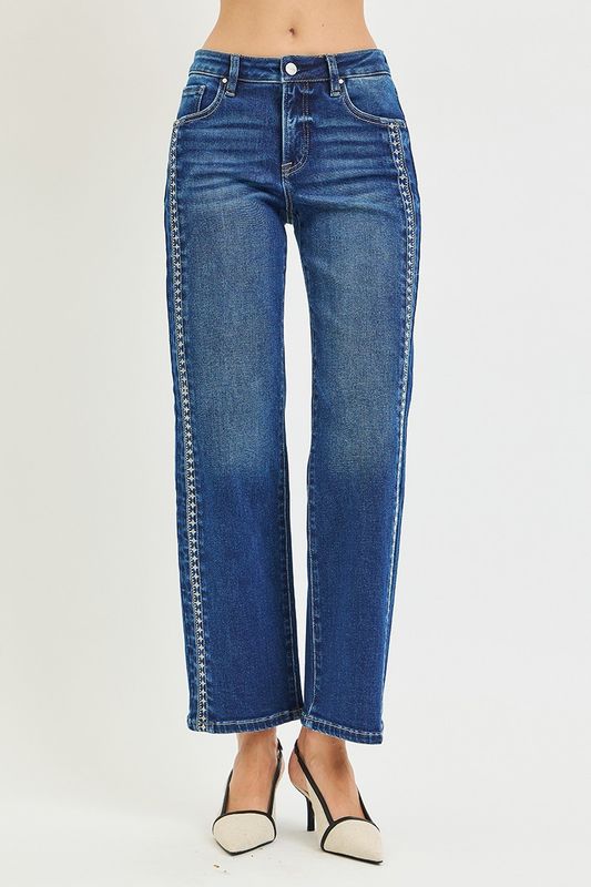 EMBROIDERED DETAIL MID RISE STRAIGHT