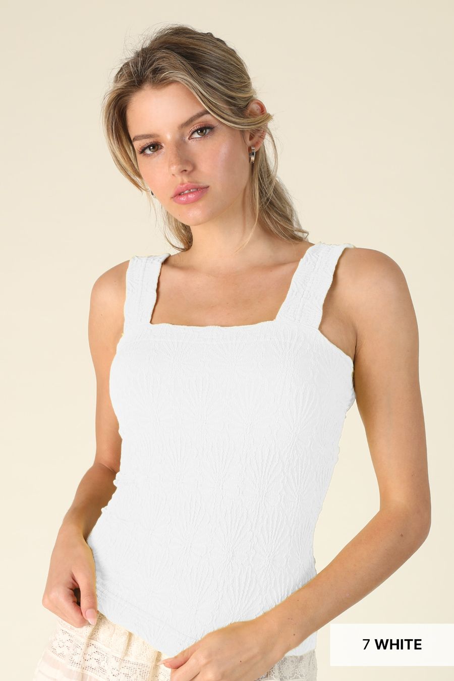 LACE TEXTURED SQUARE TOP - WT