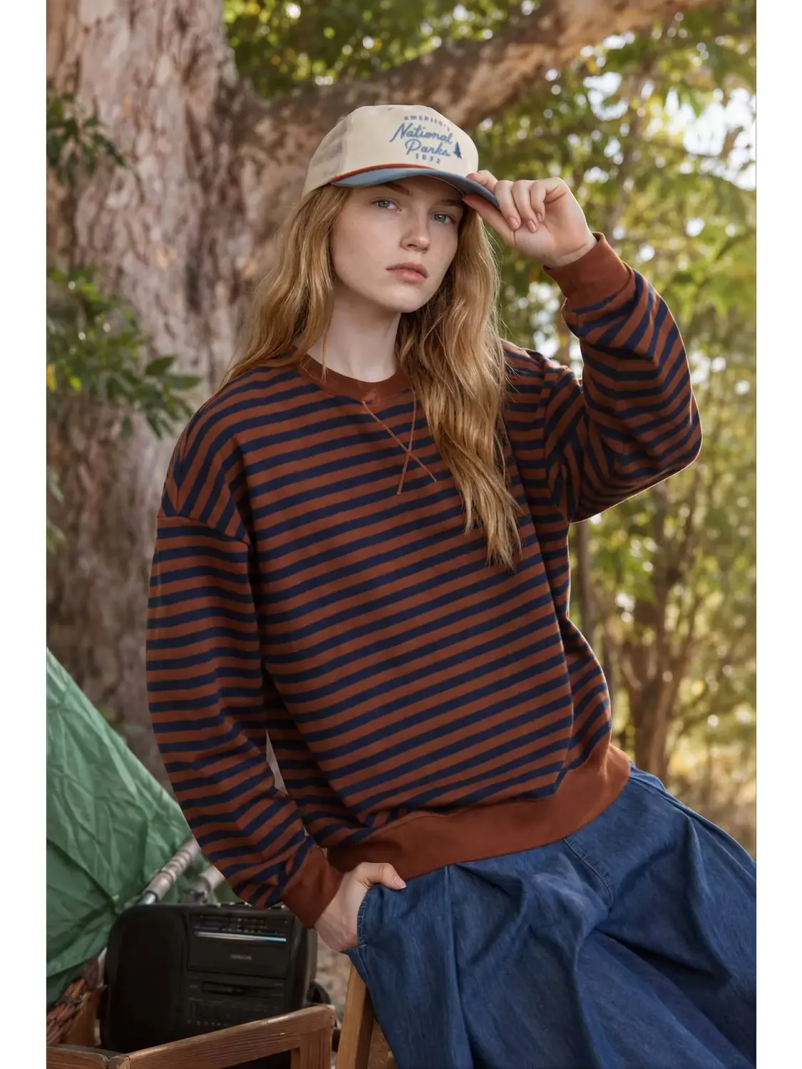 STRIPE V STITCH DETAIL L/S TOP