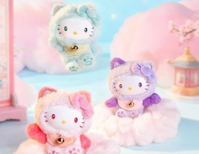 Mengqu – Hello Kitty "Meow Blessings" Series Vinyl Plush