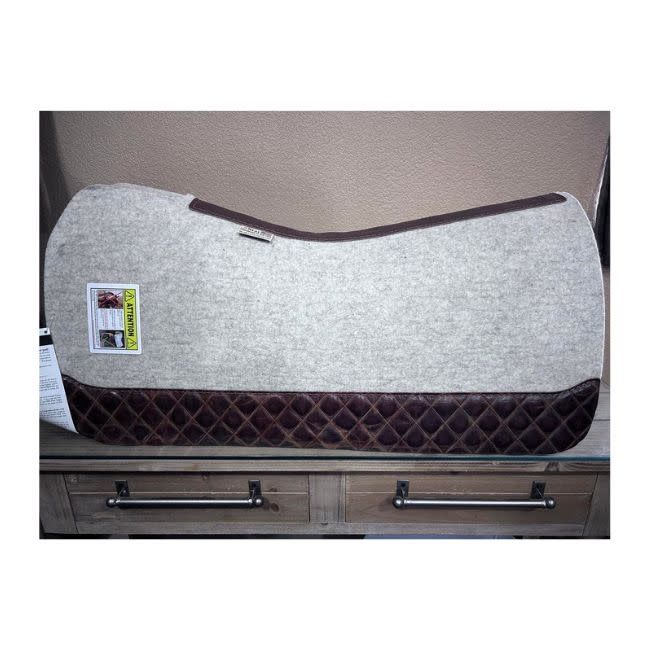 7/8" Thick Western Contoured Natural Pad 30" x 30" Reg Caramel Diamond Wear Leathers