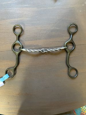 2 Piece Twisted Mouth short Shank w/large loose ring