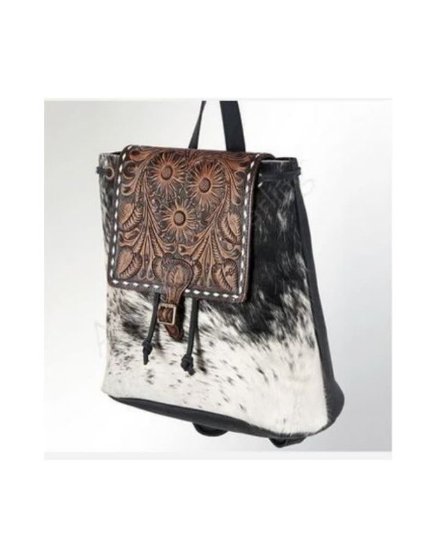 Backpack Hide On with tooling