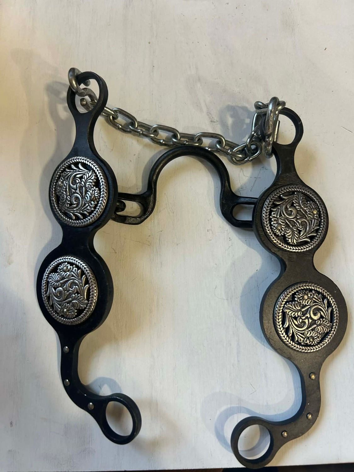 Chain Port Long (silver leaves)