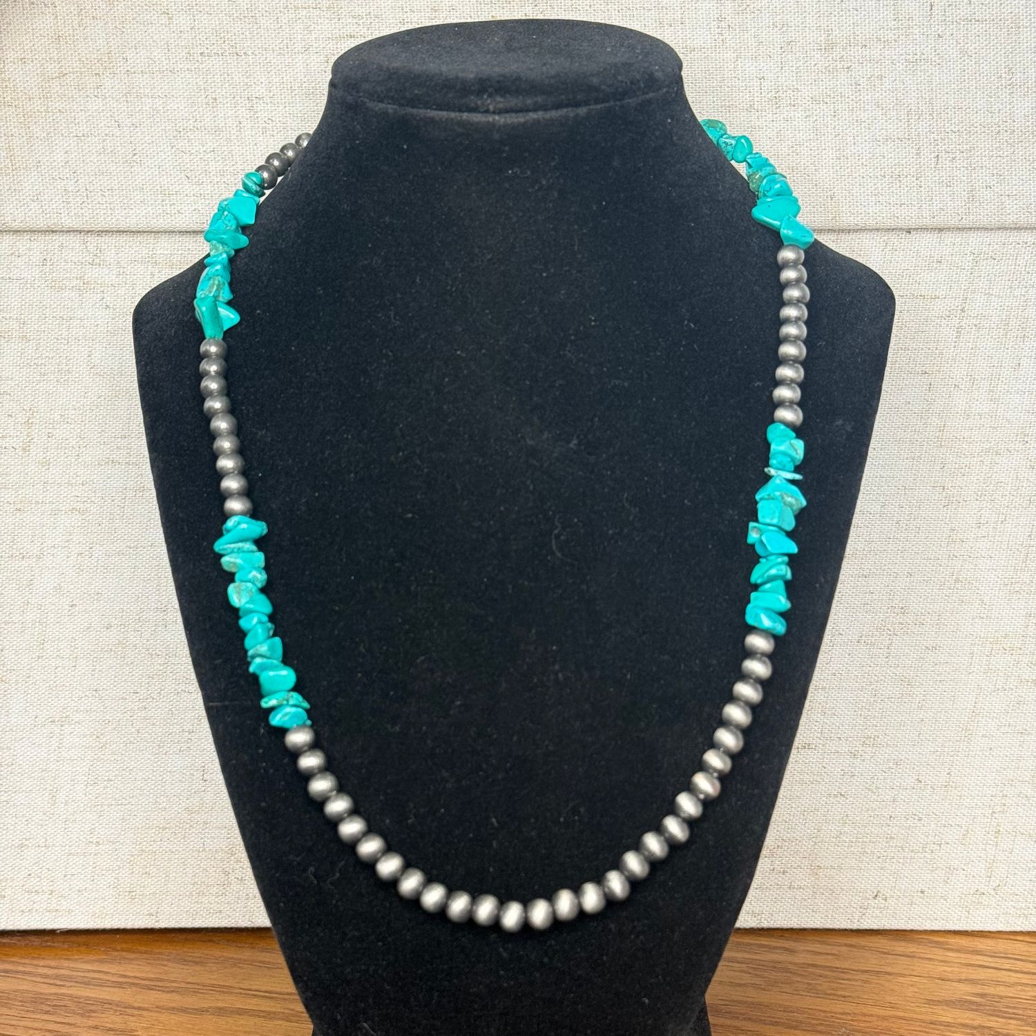 Navajo Pearl Necklace w/Green