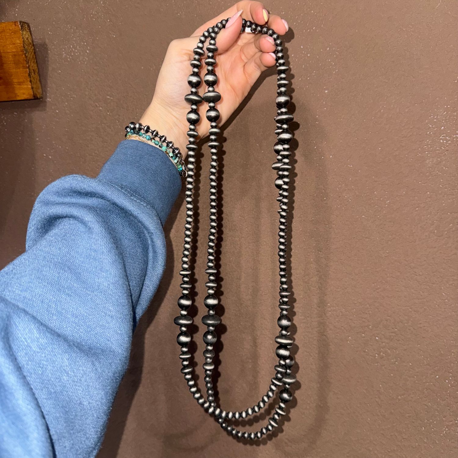 Navajo Pearl Necklace (xlong)