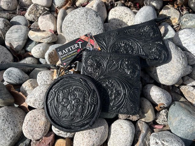 Black Coin Purse w Carving