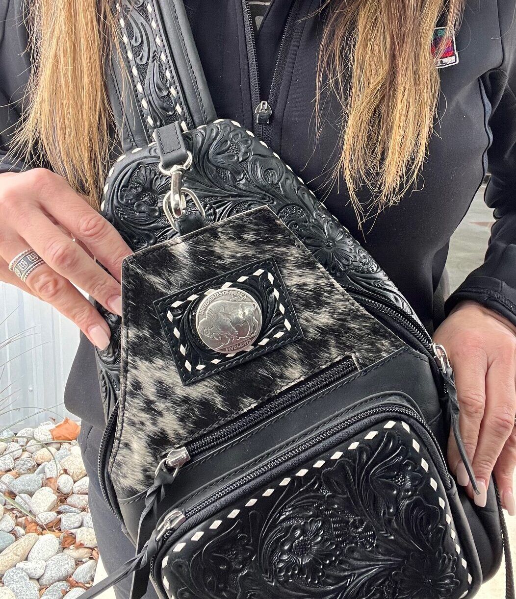 Sling Bag w/Floral Carving/Black &amp; White