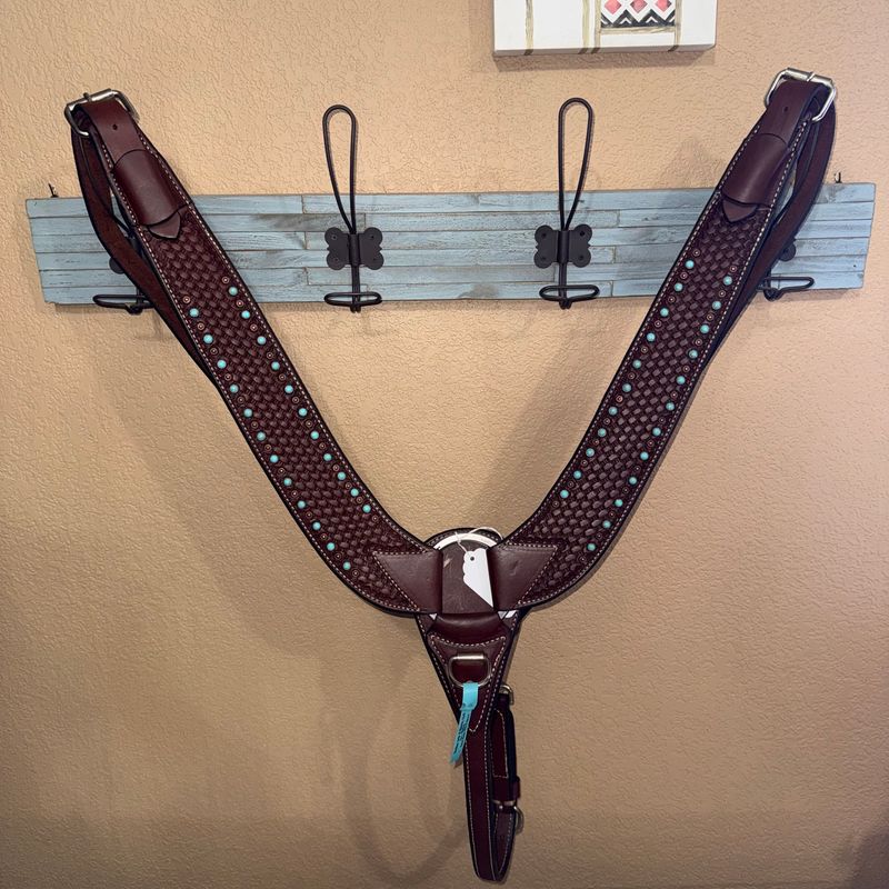 Pulling Breast Collar Basket Stamp Dotted