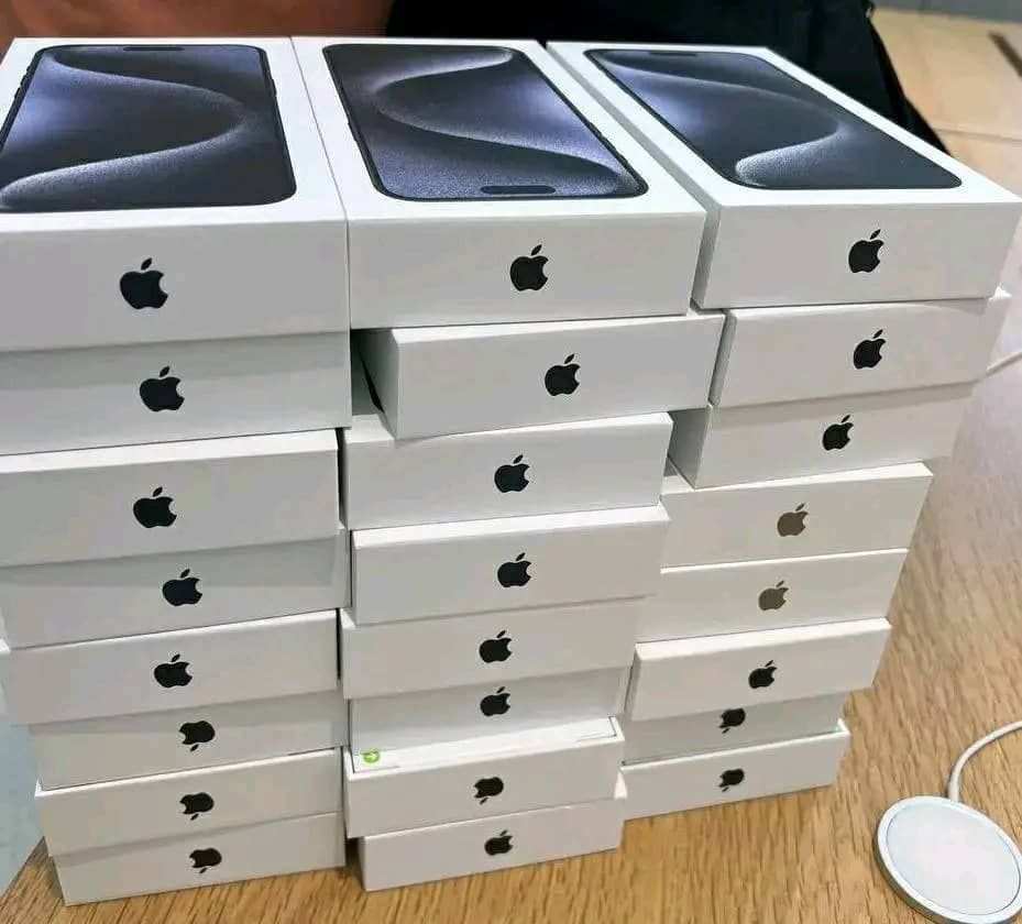 Brand New iPhone 15 Pro Max Pallet (15 pieces per pallet)
