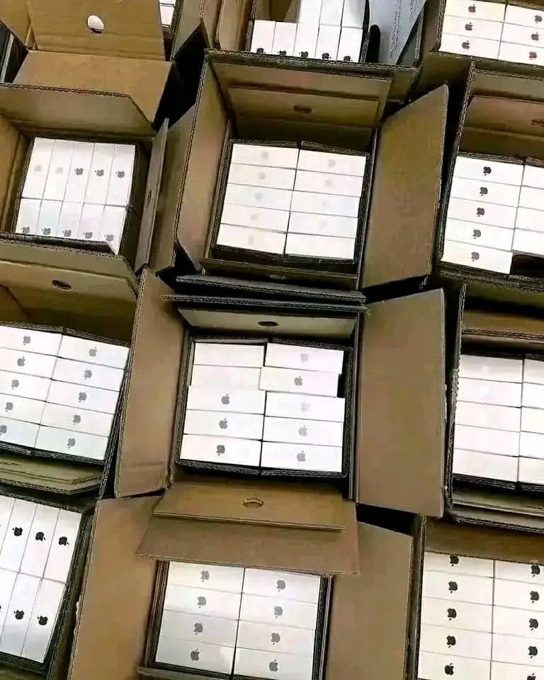 iPhone 14 Pro Max Pallet (20 pieces per pallet)