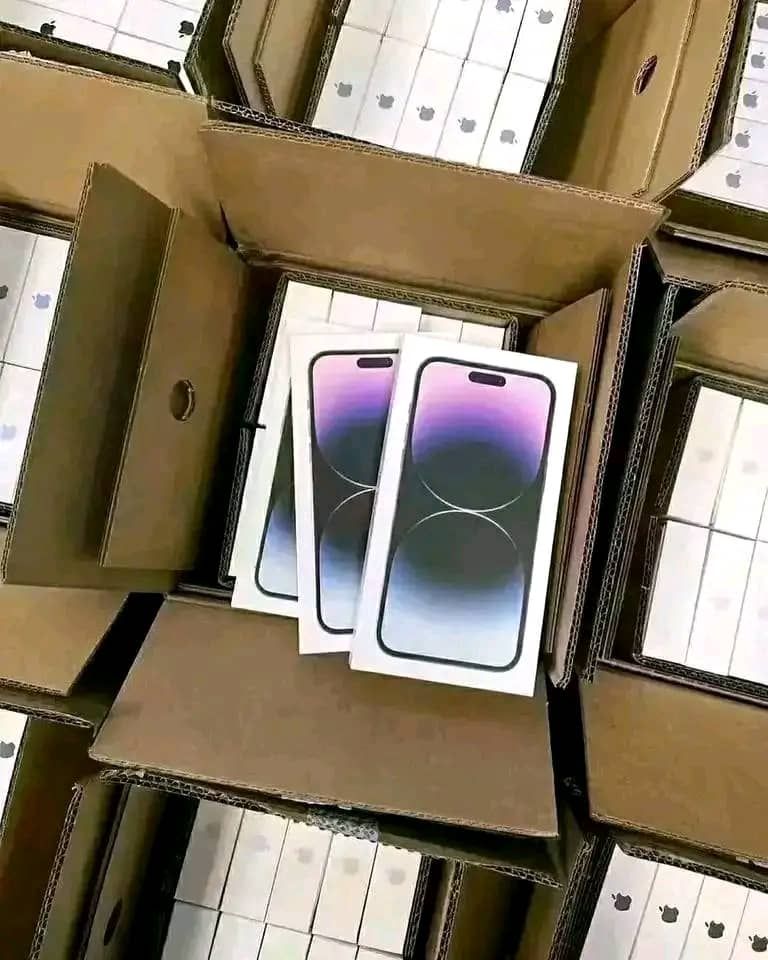 iPhone 14 Pro Max Pallet (20 pieces per pallet)