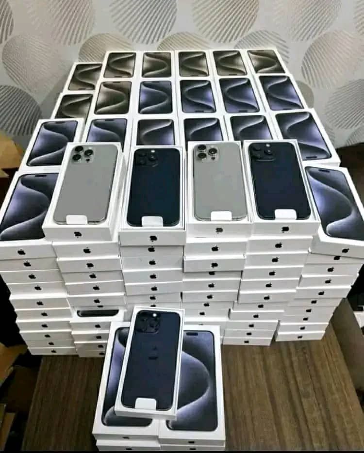 Brand New iPhone 15 Pro Max Pallet (15 pieces per pallet)