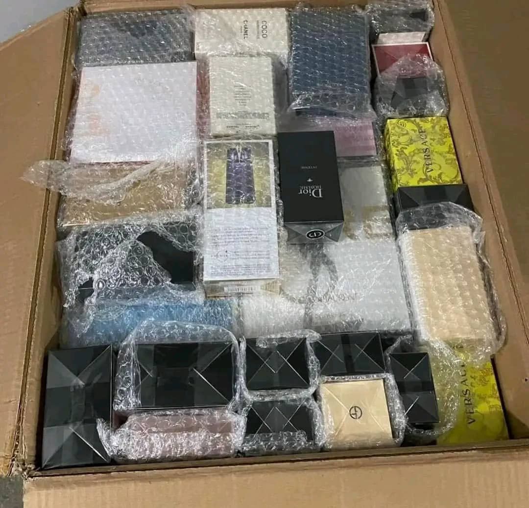 Mixed pallets perfumes