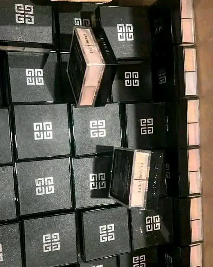 Brand New Dior Makeup Pallet (700 piece per pallet)