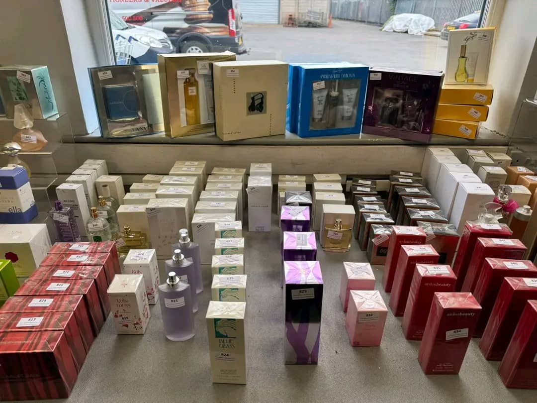 Mixed pallets perfumes