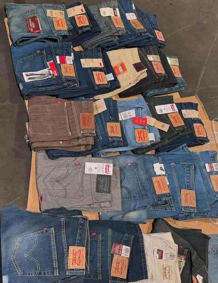 Brand New Levi’s Men’s Jeans with Original Tags Pallet