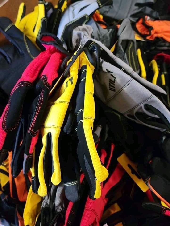 Wells ells Lamont Men’s Heavy Duty Leather Gloves (1000 pieces)