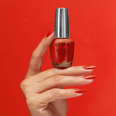 OPI Infinite Shine in rode tinten voor een opvallende en elegante manicure