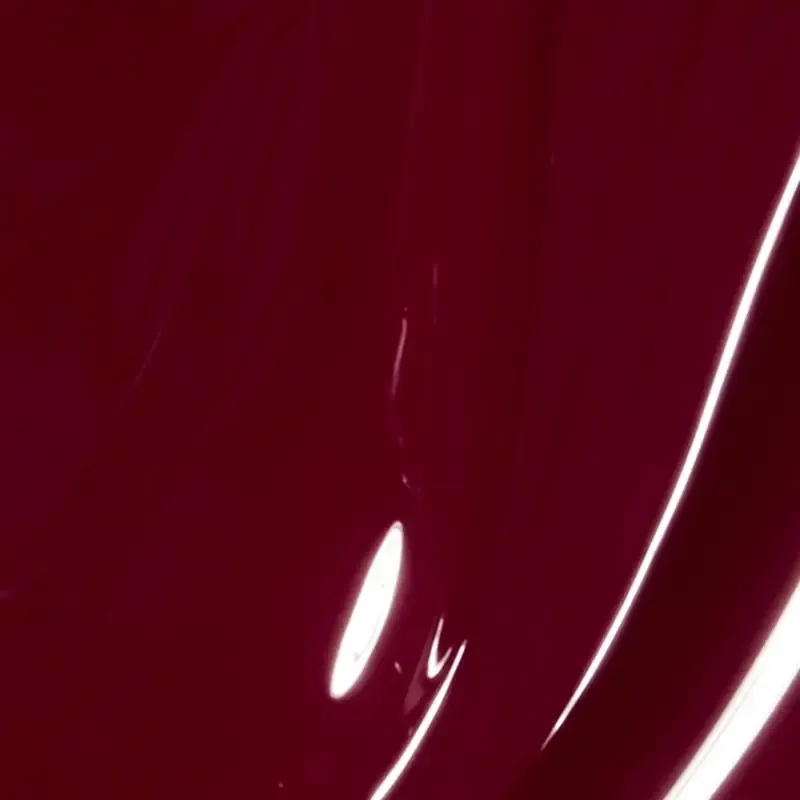 Bordeauxrode gellak met glansafwerking, genaamd "Malaga Wine" – Een rijke en klassieke tint die een vleugje luxe aan je nagels toevoegt.