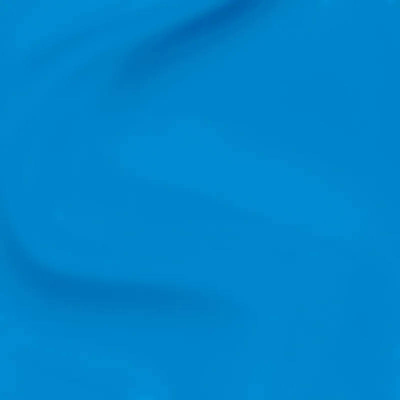Fresh as a Blue Daisy van OPI Nature Strong: vegan blauwe nagellak met 65% natuurlijke ingrediënten, glanzend en langdurig.