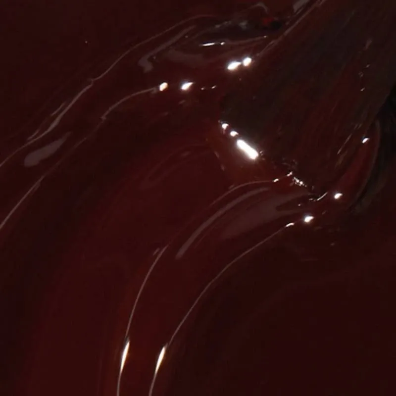 Bordeaux, glans, OPI nagellak “Complimentary Wine” – rijke mani voor perfecte nagels.