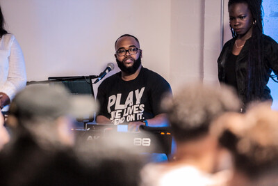 PLAY
