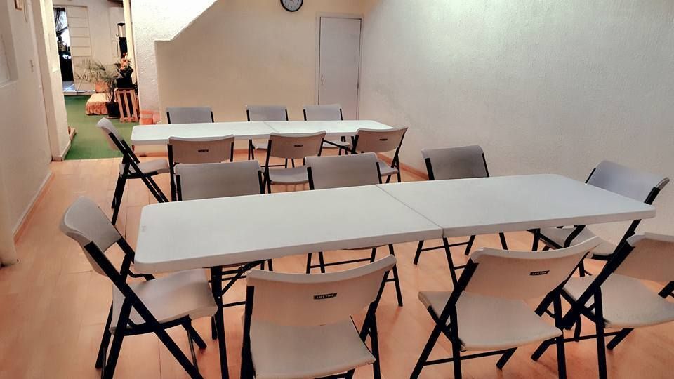 Paquete Gran Familia 16 sillas y 2 mesas Cuadradas