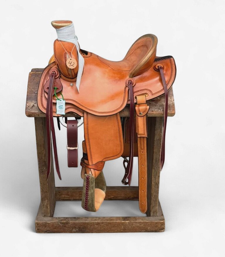 Irvine's 15" Association Saddle