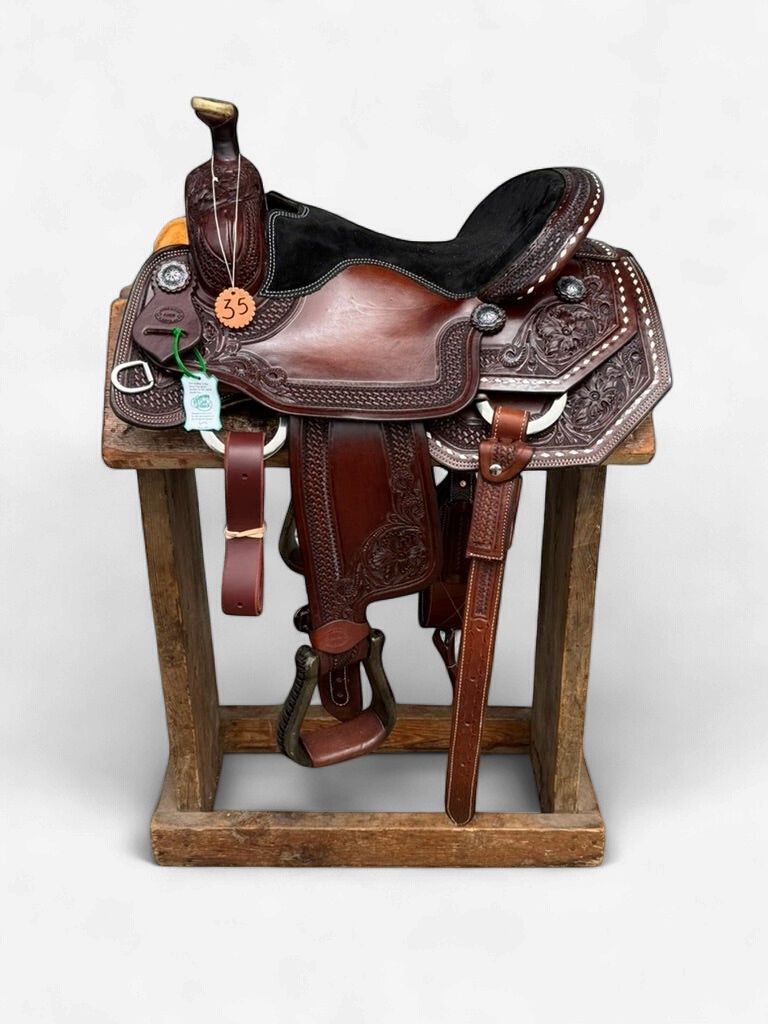 Irvine's 15  Team Roping Saddle