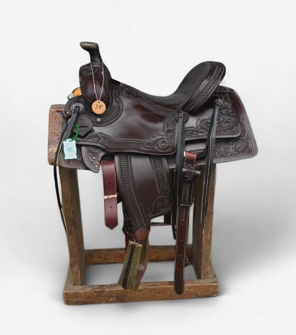 Irvine's 16" Association Saddle