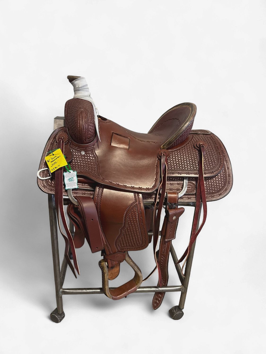 Irvine's 16" Association Saddle 5