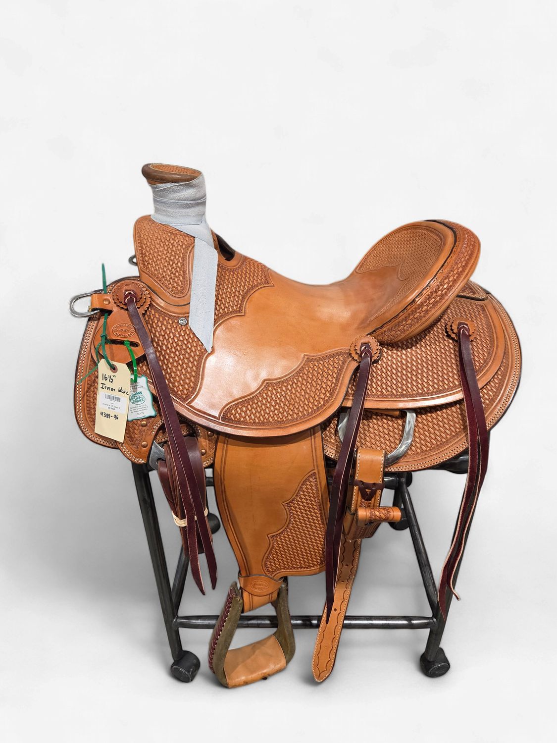 Irvine's 16 1/2" Wade Saddle-4381-46