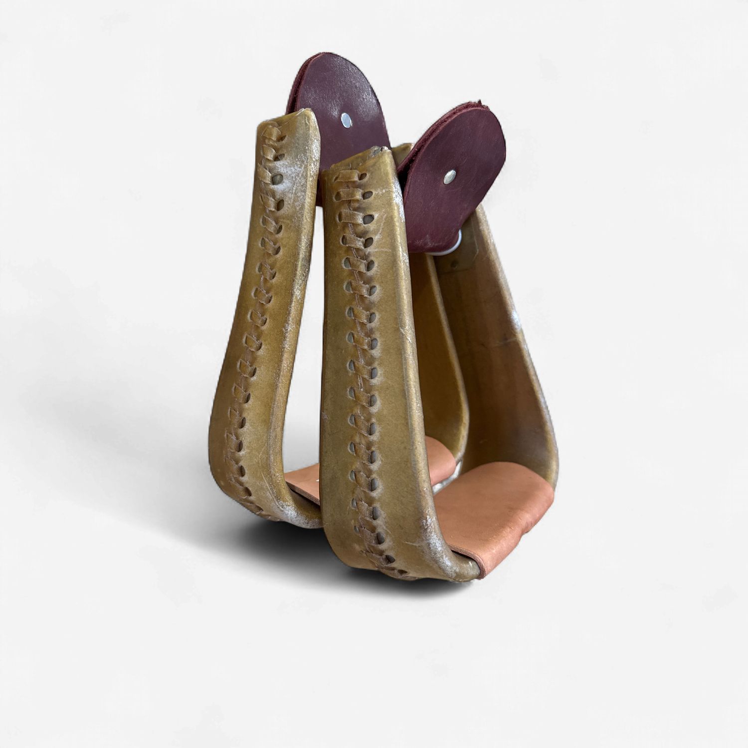 Irvine 4" Stirrup Rawhide Covered Overshoe Roper