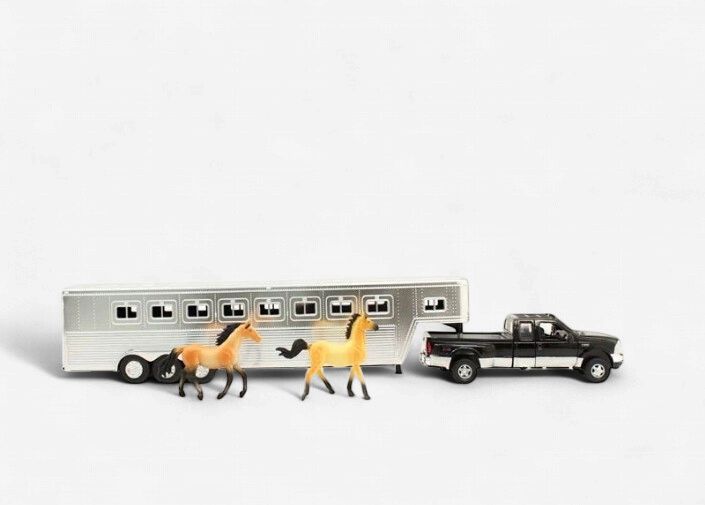 Bigtime Rodeo Truck, Trailer and Horse Figure Set