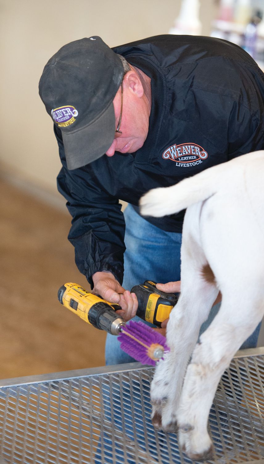 Weaver Livestock Roto Brush