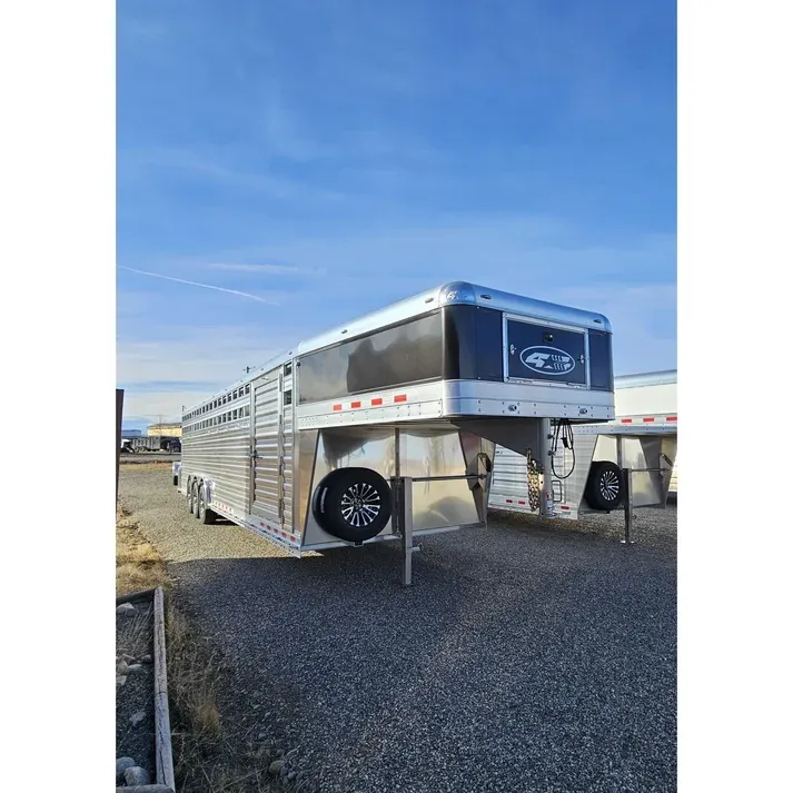 2026 32' 4- Star Stock Trailer