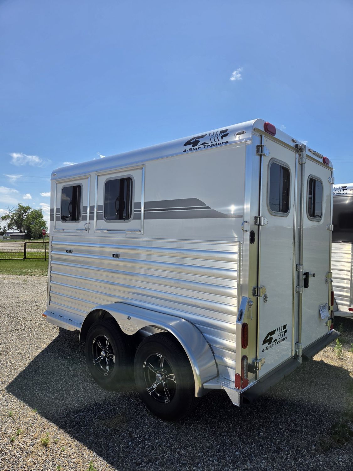 2027 11' 4- Star Slant Load 2 Horse Bumper Pull