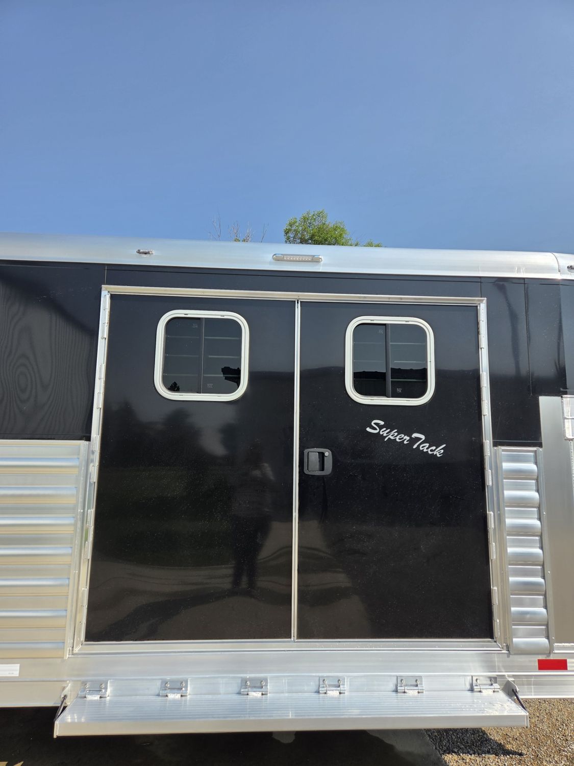 2027 4 Star 23' 4-Horse Lant Load Super Tack