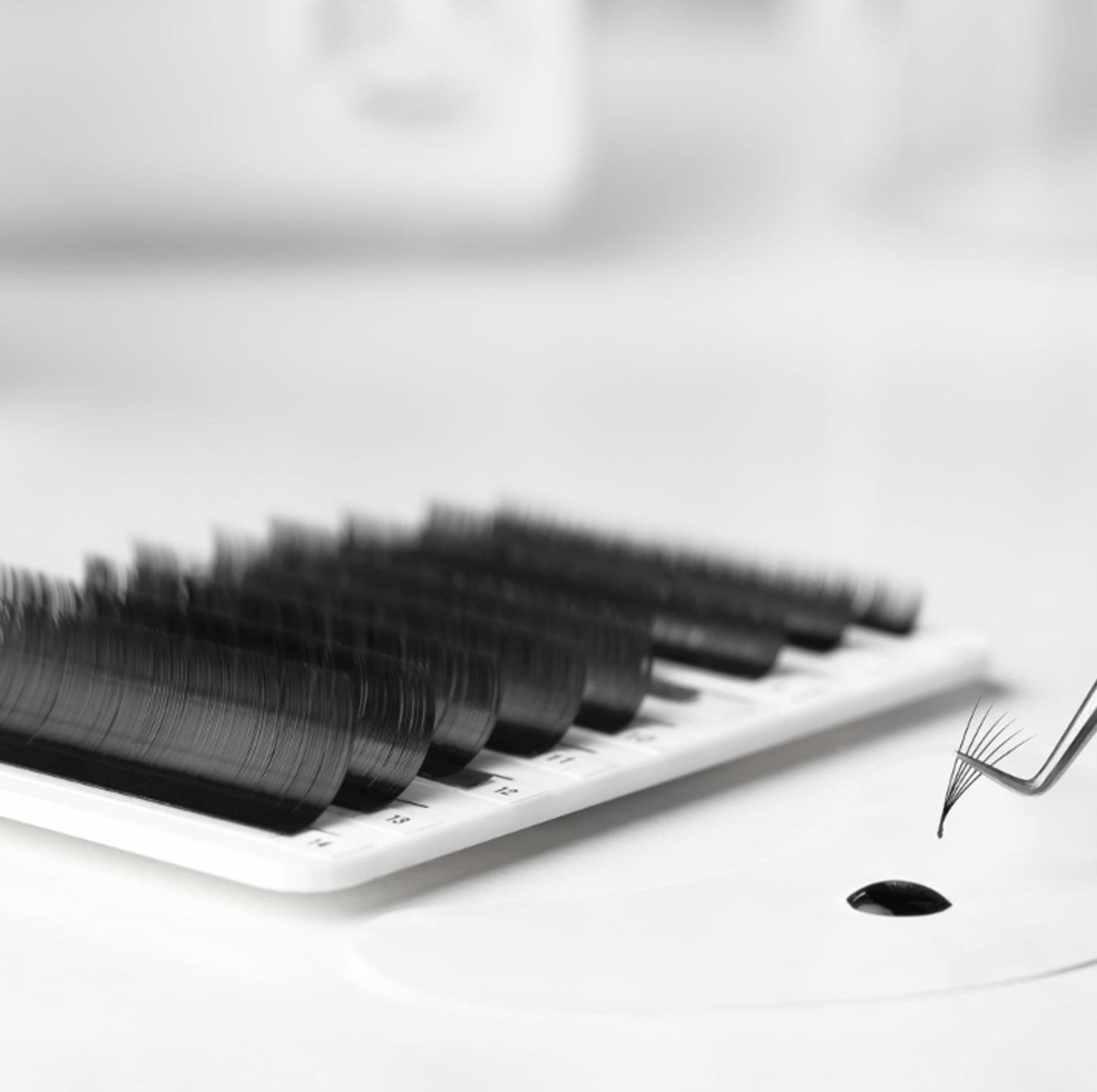 BLACK Volume Lashes SUPER MATTE